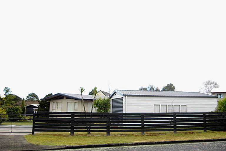Photo of property in 22 Angela Place, Kinloch, Taupo, 3377
