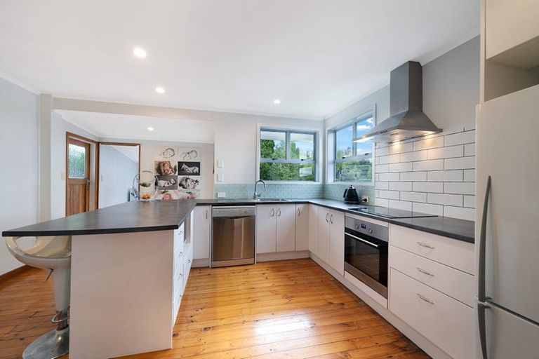 Photo of property in 12 Trig Road, West Harbour, Auckland, 0618