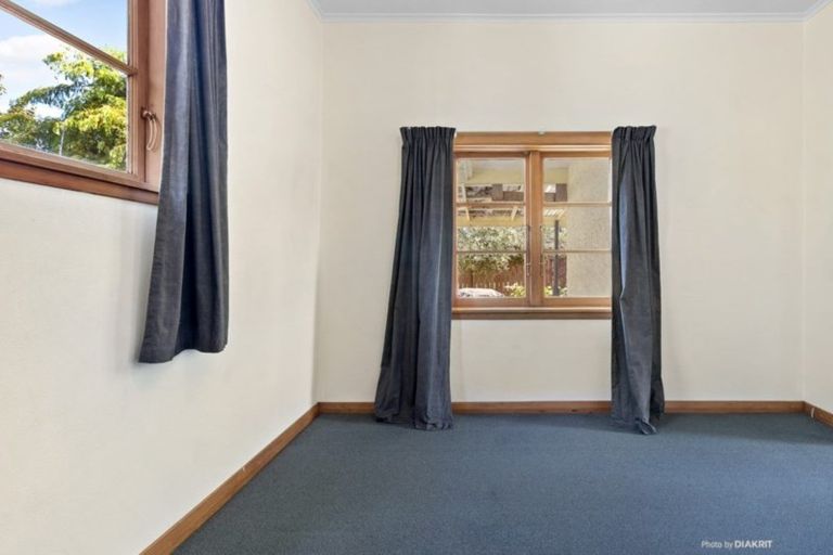Photo of property in 5 Mangaroa Hill Road, Clouston Park, Upper Hutt, 5018