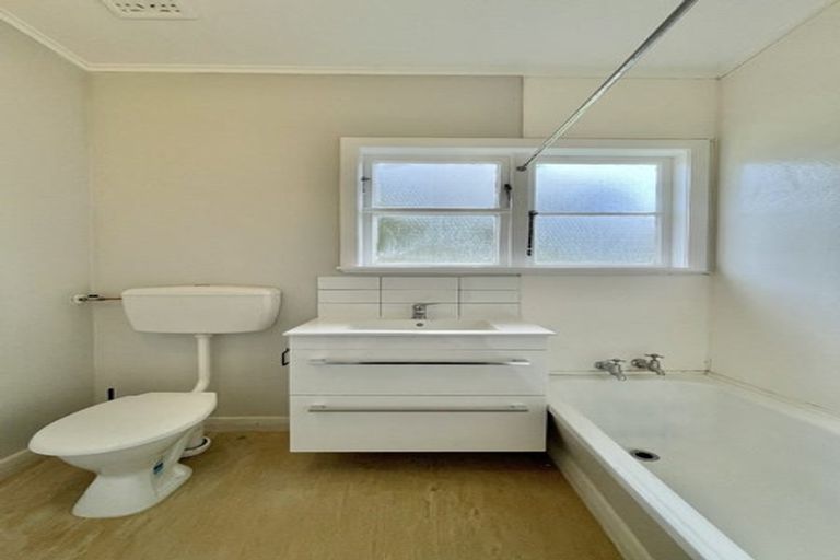 Photo of property in 18 Fraser Street, Wainuiomata, Lower Hutt, 5014