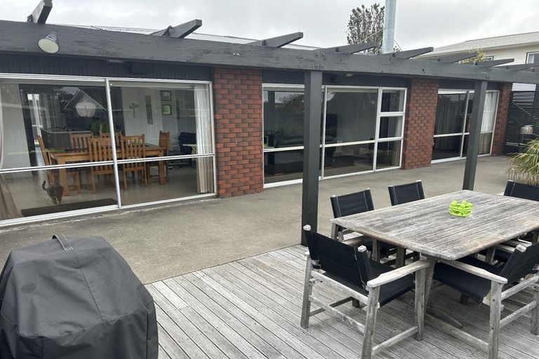 Photo of property in 23 Truby King Street, Merrilands, New Plymouth, 4312