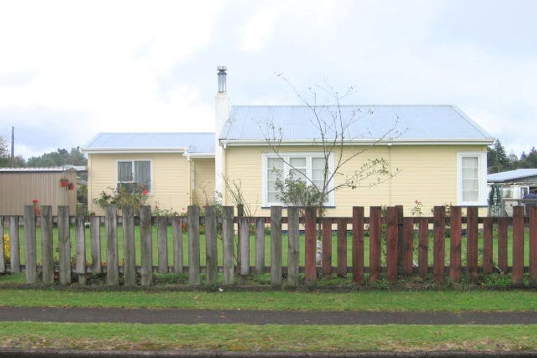 Photo of property in 42 Roslin Street, Tokoroa, 3420