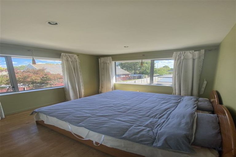 Photo of property in 207a Memorial Avenue, Burnside, Christchurch, 8053