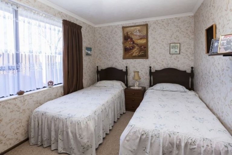 Photo of property in 19 Montclare Avenue, Ilam, Christchurch, 8041