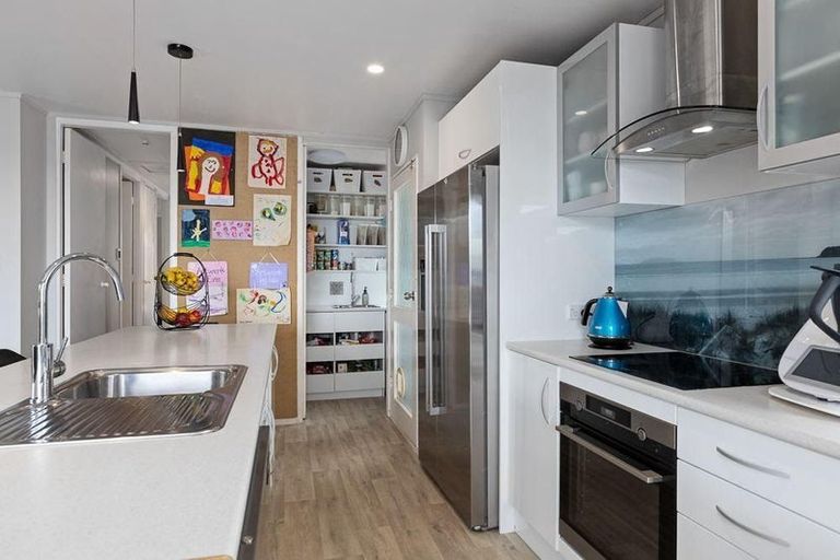 Photo of property in 34b Totara Road, Stanmore Bay, Whangaparaoa, 0932