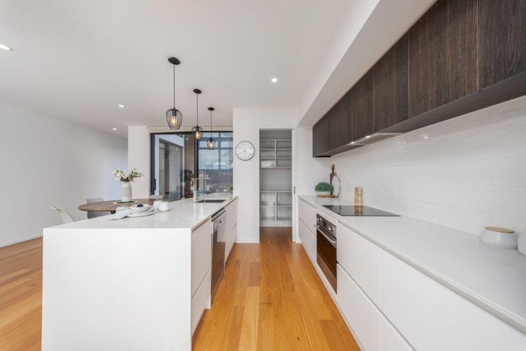 Photo of property in 129 Edgeware Road, St Albans, Christchurch, 8014