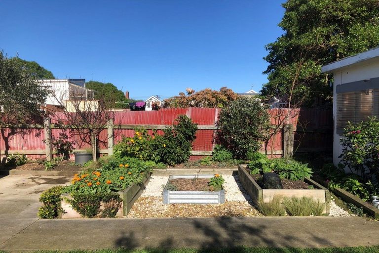 Photo of property in 82 Ross Street, Kilbirnie, Wellington, 6022