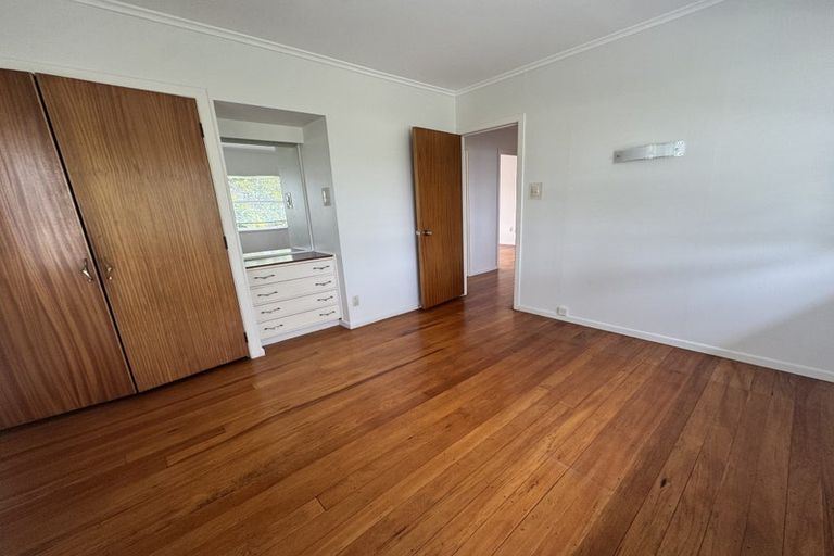 Photo of property in 216 Lake Road, Hauraki, Auckland, 0622