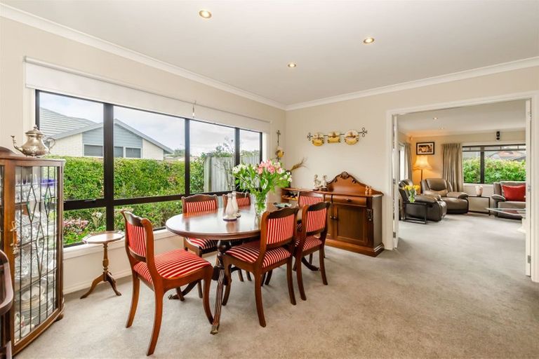 Photo of property in 34 Gandalf Crescent, Paraparaumu, 5032