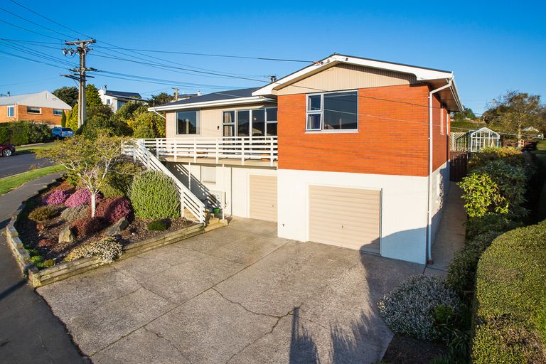Photo of property in 2 Mckerrow Street, Shiel Hill, Dunedin, 9013