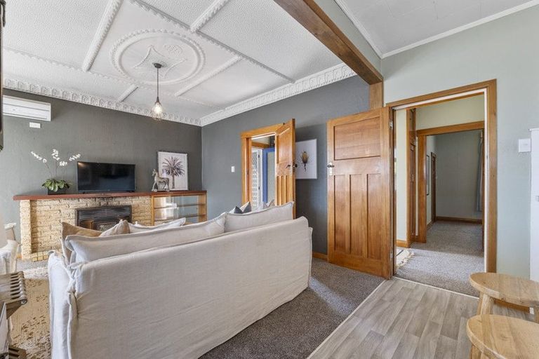 Photo of property in 164 Mangorei Road, Merrilands, New Plymouth, 4312