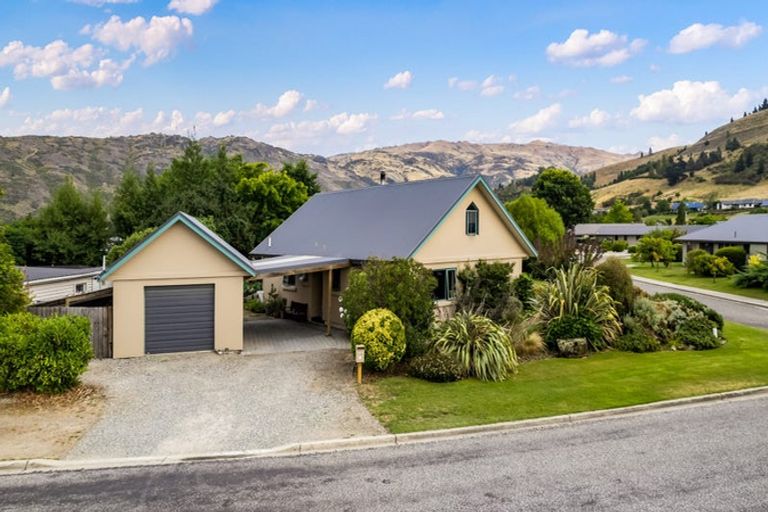 Photo of property in 24 Whitby Street, Clyde, 9330