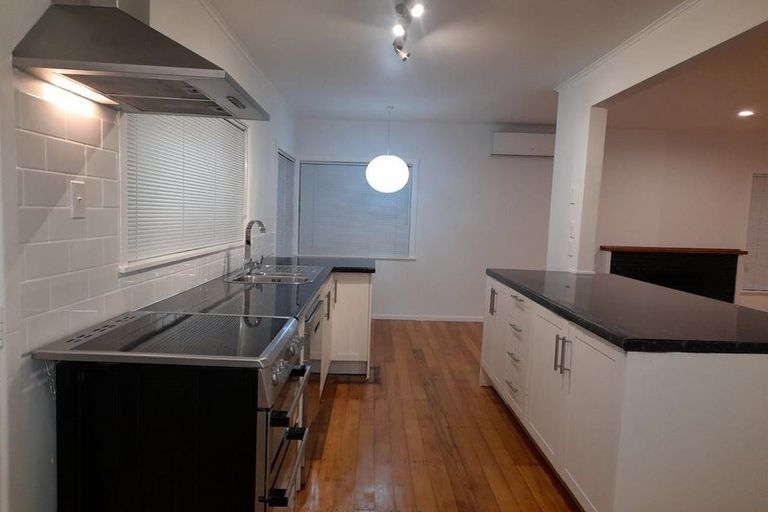 Photo of property in 23 Fordham Street, Beach Haven, Auckland, 0626