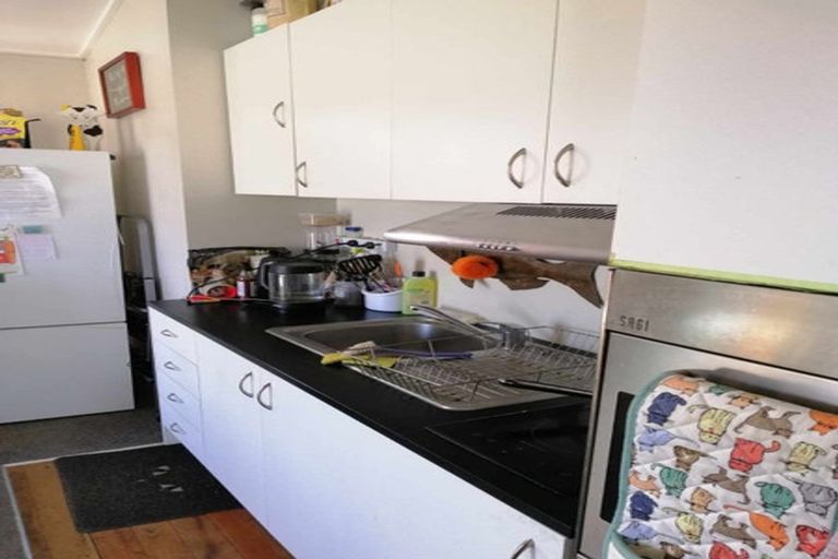 Photo of property in 10 Whanake Street, Titahi Bay, Porirua, 5022