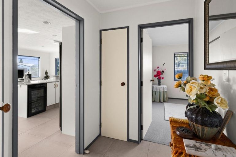 Photo of property in 21 Elbourne Street, Taradale, Napier, 4112