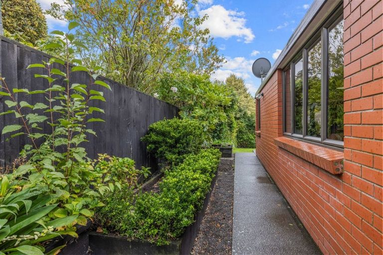 Photo of property in 1/3 Karitane Drive, Cashmere, Christchurch, 8022