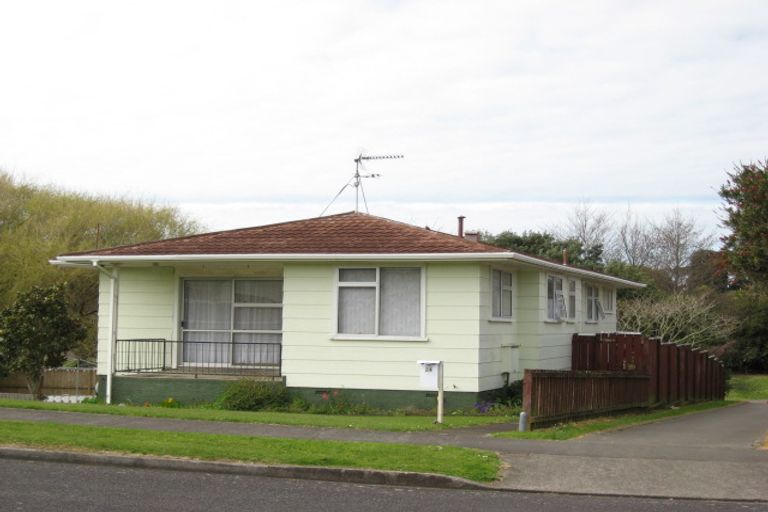 Photo of property in 24 Camellia Avenue, Bell Block, New Plymouth, 4312