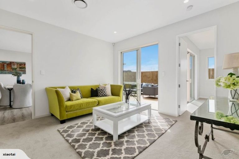 Photo of property in 137 Godfrey Drive, Orewa, 0931