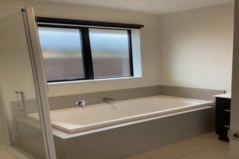 Photo of property in 12 Ridgeway Avenue, Rolleston, 7615