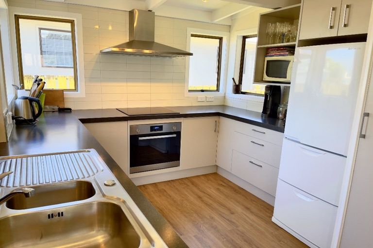 Photo of property in 402 Linton Crescent, Whangamata, 3620