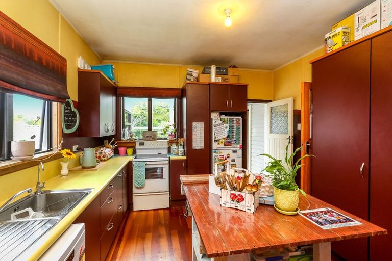 Photo of property in 43 Tokomaru Street, Welbourn, New Plymouth, 4312