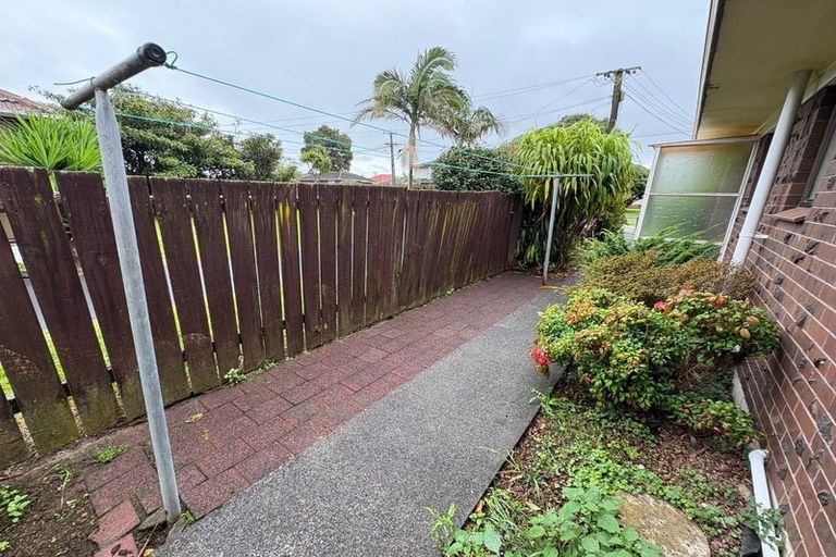 Photo of property in 1/16 Regent Street, Papatoetoe, Auckland, 2025