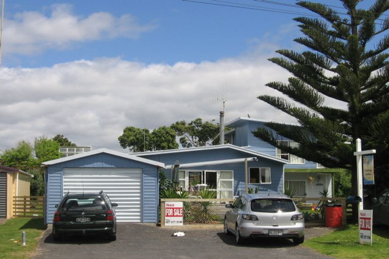 Photo of property in 106 Seaforth Road, Waihi Beach, 3611