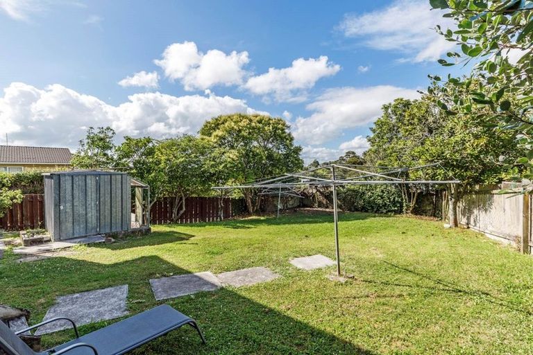 Photo of property in 43 Girrahween Drive, Totara Vale, Auckland, 0629