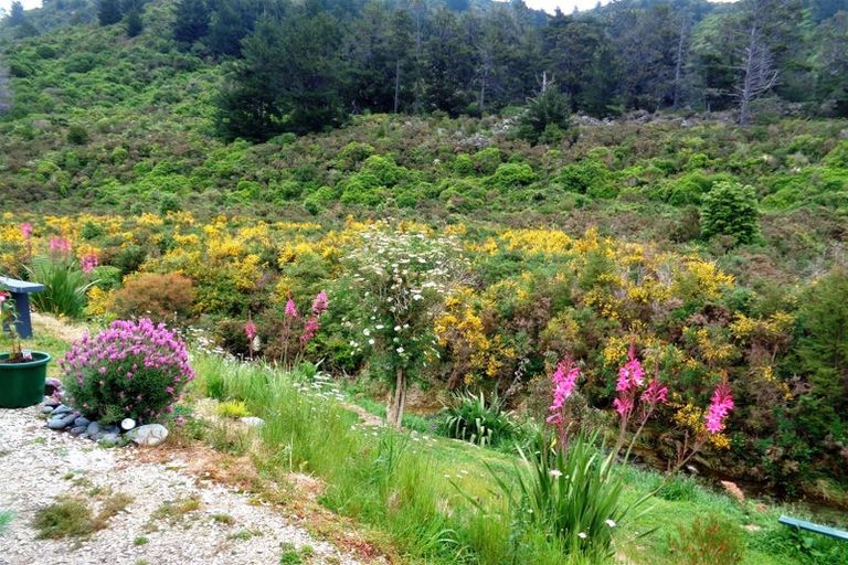 Photo of property in 102 Boons Valley Road, Waikawa, Picton, 7220