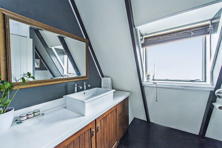 Photo of property in 24 Brook Street, Southbridge, 7602