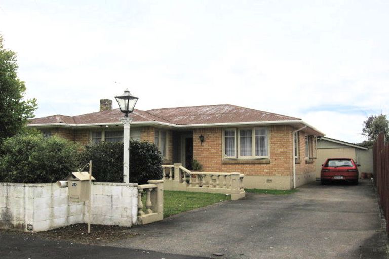 Photo of property in 20 Defoe Avenue, Hillcrest, Hamilton, 3216
