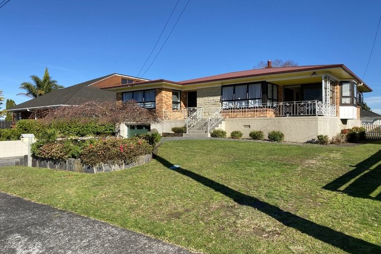 Photo of property in 10 Renwick Street, Papakura, 2110