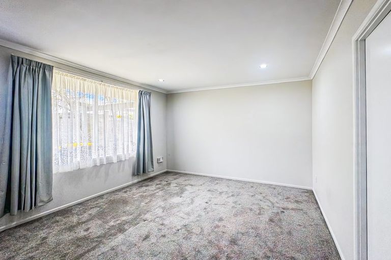 Photo of property in 2/117 Astley Avenue, New Lynn, Auckland, 0600