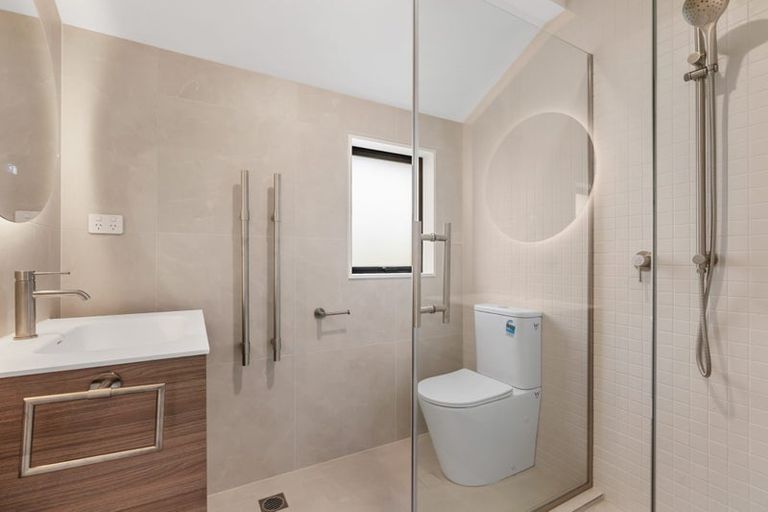 Photo of property in 41 Shortt Avenue, Mangere Bridge, Auckland, 2022