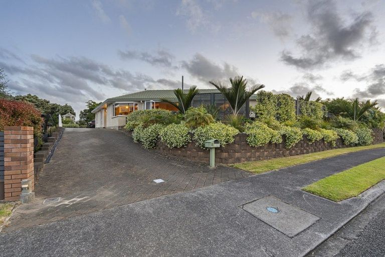 Photo of property in 8 Chatswood Grove, Fitzroy, New Plymouth, 4312