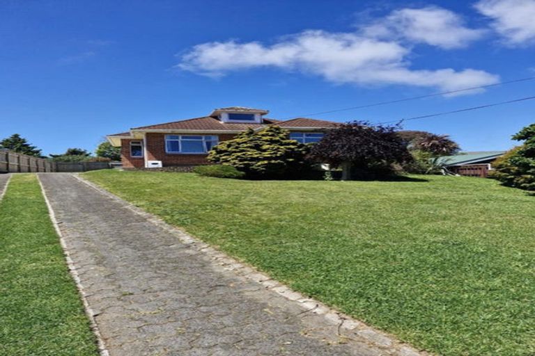 Photo of property in 10 Raniera Street, Glen Avon, New Plymouth, 4312