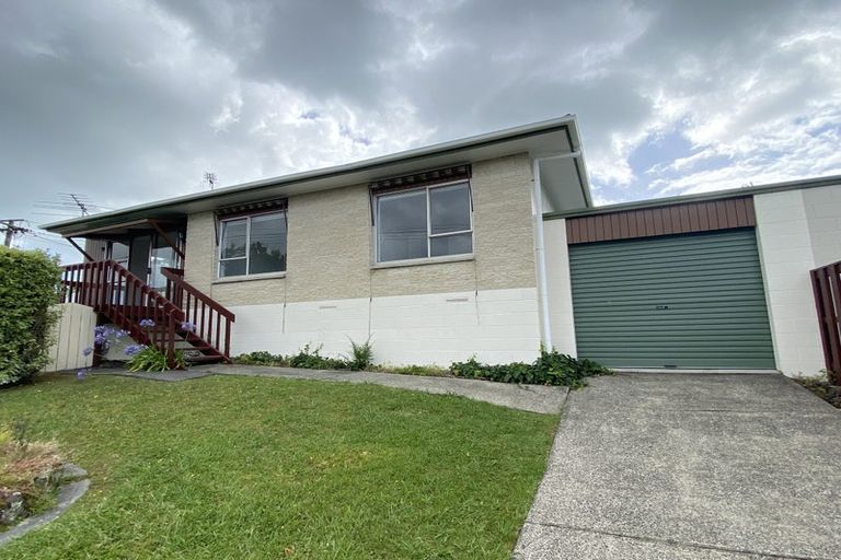 Photo of property in 1/6 Philson Terrace, Browns Bay, Auckland, 0630