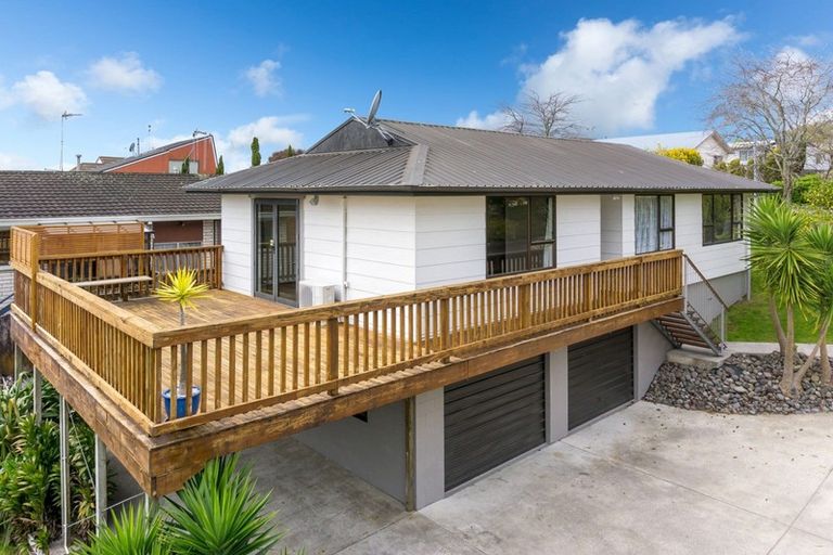 Photo of property in 18 Pohutukawa Drive, Pukete, Hamilton, 3200