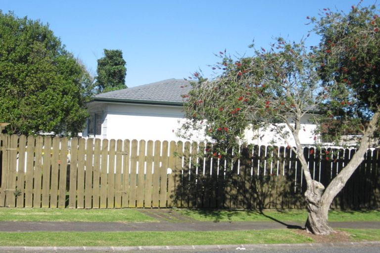 Photo of property in 2/9 Helms Place, Manurewa, Auckland, 2102