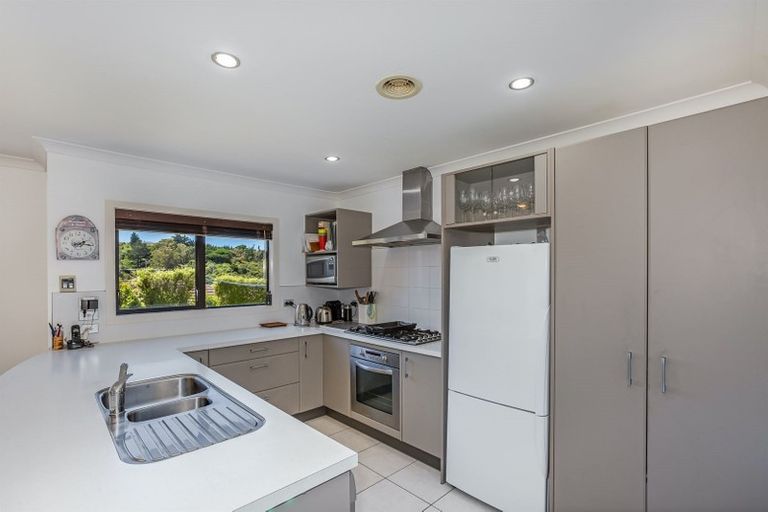 Photo of property in 19 Te Puia Drive, Aotea, Porirua, 5024