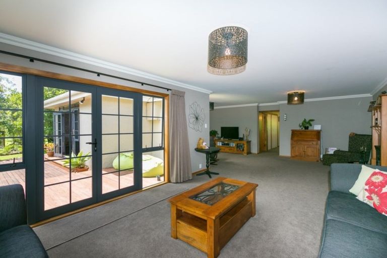 Photo of property in 3 Burgess Hill Road, Burgess Park, New Plymouth, 4371