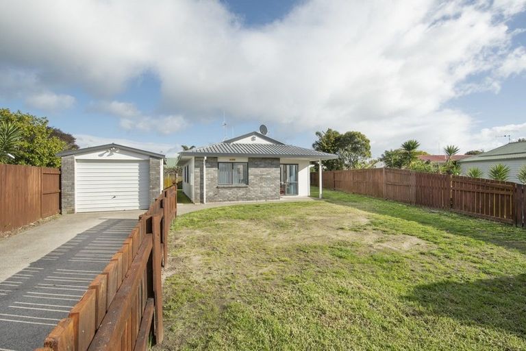 Photo of property in 15a Belray Place, Papamoa Beach, Papamoa, 3118