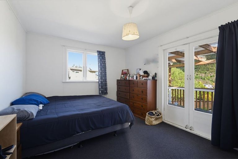 Photo of property in 42 Parenga Street, Wainuiomata, Lower Hutt, 5014