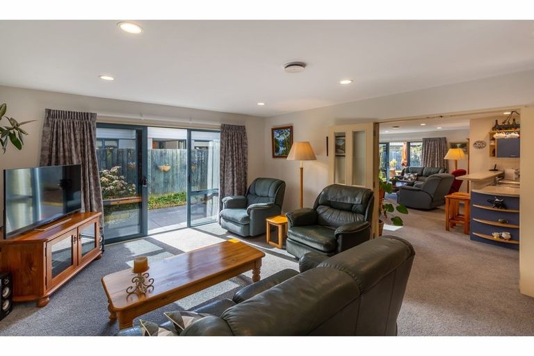 Photo of property in 7 Becmead Drive, Harewood, Christchurch, 8051