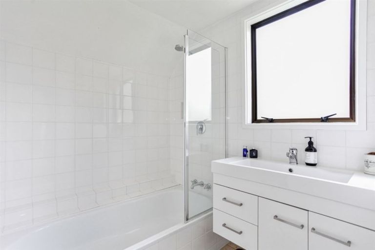 Photo of property in 14a Glandovey Road, Fendalton, Christchurch, 8052