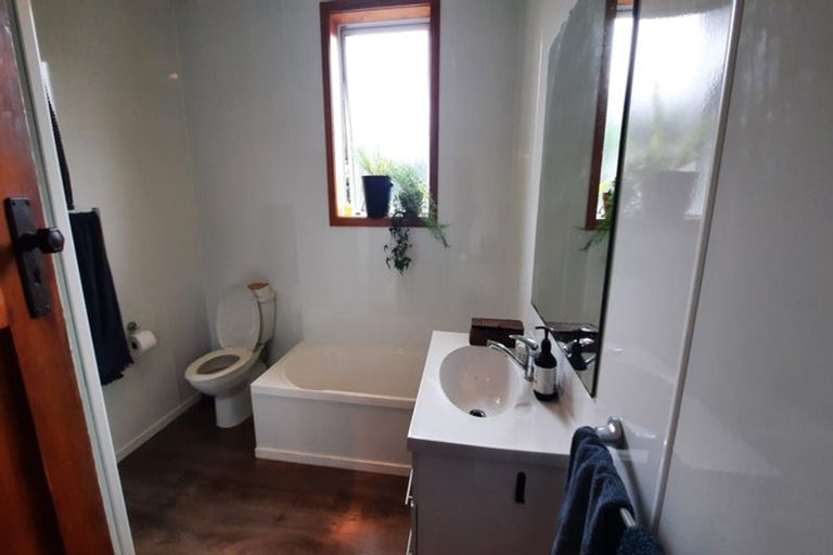 Photo of property in 260 Jacks Hill Road, Te Houka, Balclutha, 9273