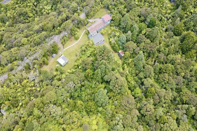 Photo of property in 18 Steam Hauler Track, Waitakere, Henderson, 0782