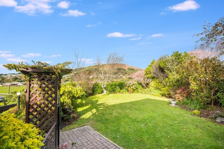 Photo of property in 351 Main Road, Tawa, Wellington, 5028