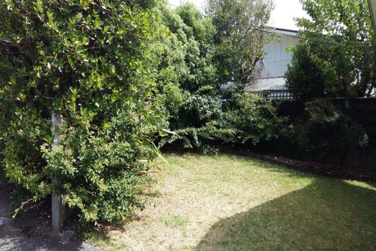 Photo of property in 7 Terrance Grove, Paparangi, Wellington, 6037