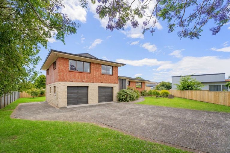 Photo of property in 2 Hamilton Crescent, Whitianga, 3510